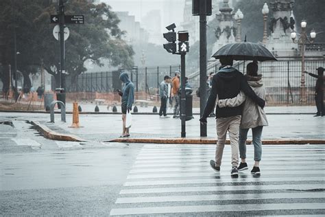 下雨天图片|70000 多张免费的“下雨”和“雨”照片